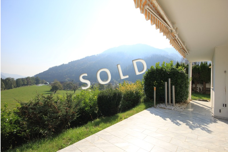 SOLD – Charming house with wonderful view near the mountains and the lake