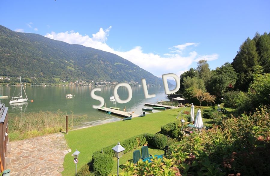 SOLD – Apartment directly at the lake with big, sunny terrace