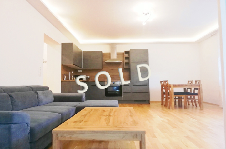 SOLD – Totally renovated apartment with two bedrooms