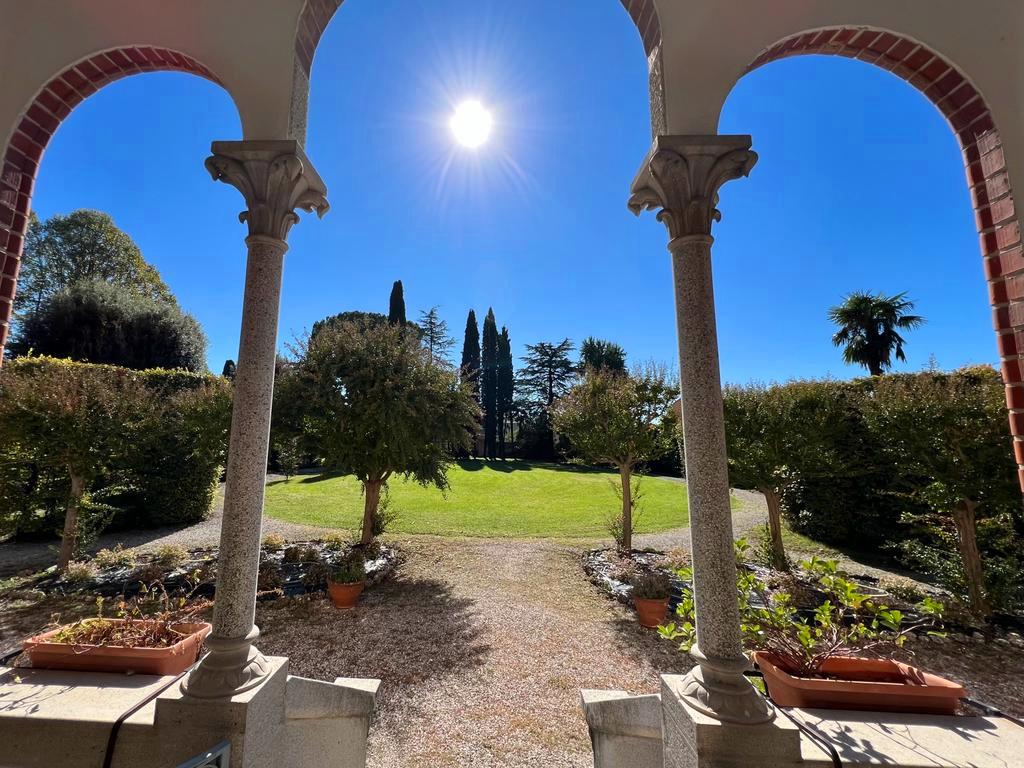Villa con annessa dependance immersa in un belissimo parco a San Giovanni al Natisone