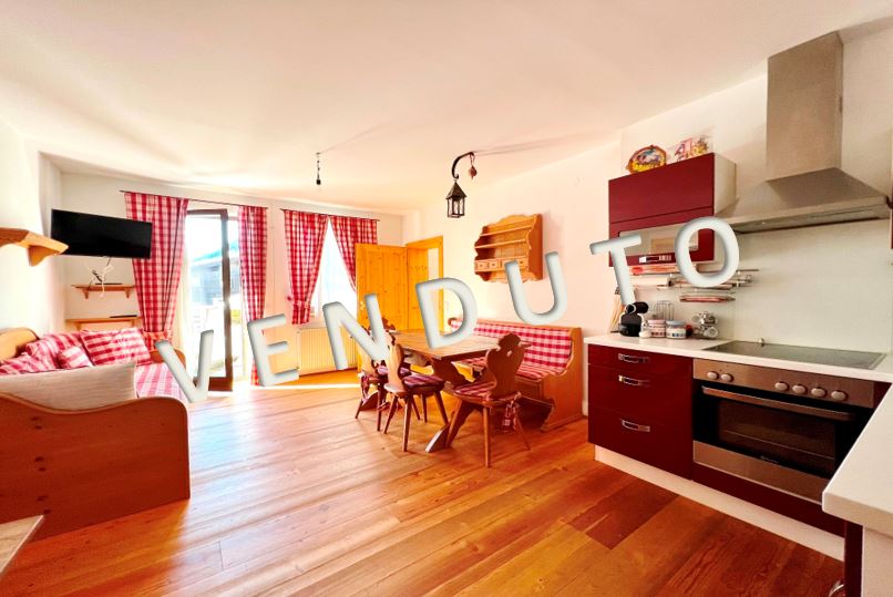 VENDUTO – Pistennahes, reizendes Appartement mit Dachterrasse in ruhiger, zentraler Lage
