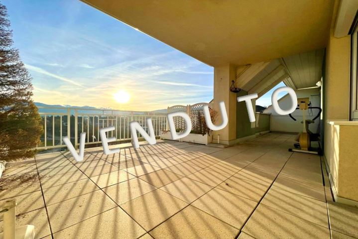 VENDUTO-Wunderschöne 4-Zimmerwohnung mit großen Terrassenflächen und traumhaftem Panorama