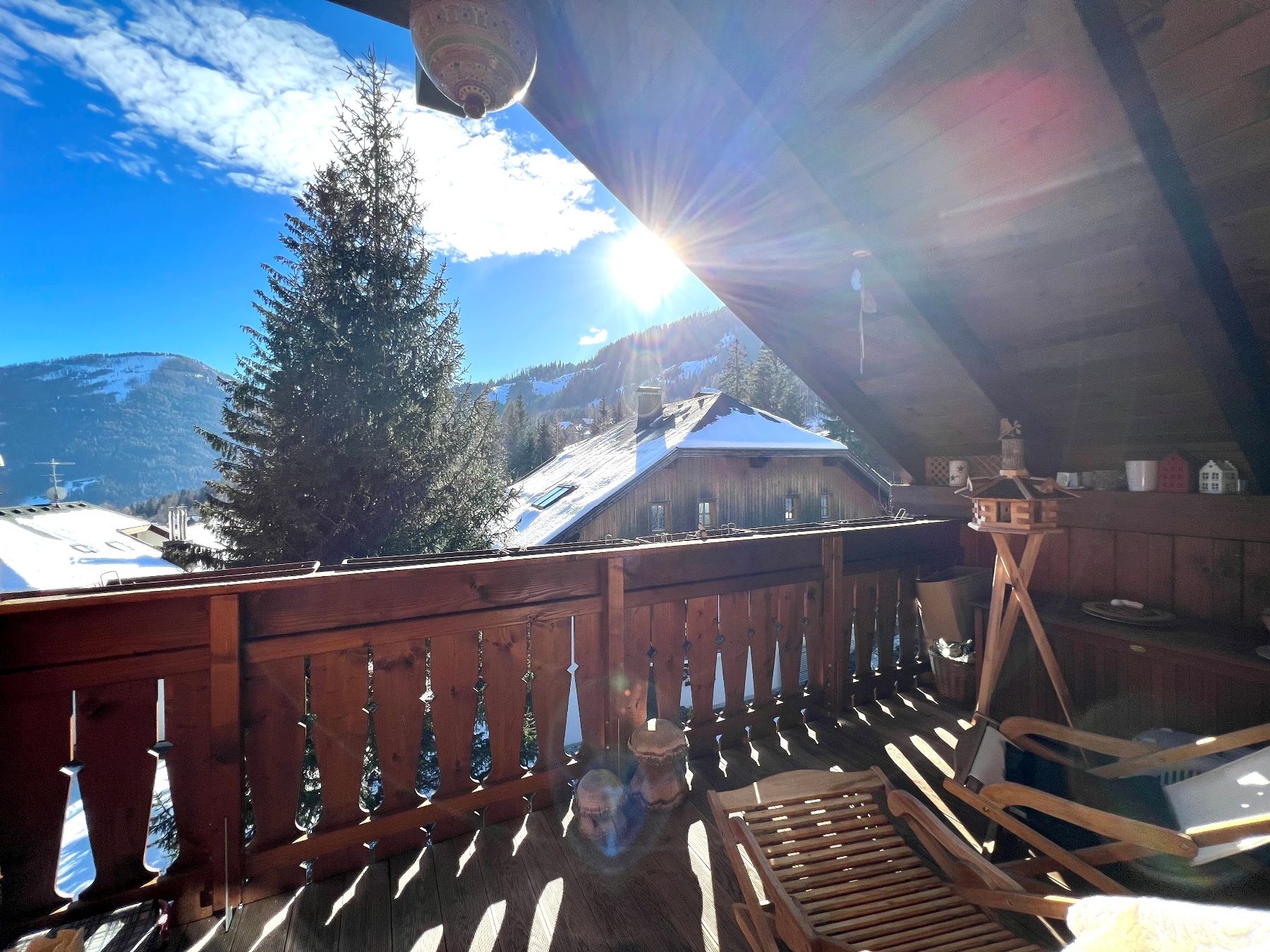 Exclusive furnished 3-room-apartment in chalet style in idyllic location