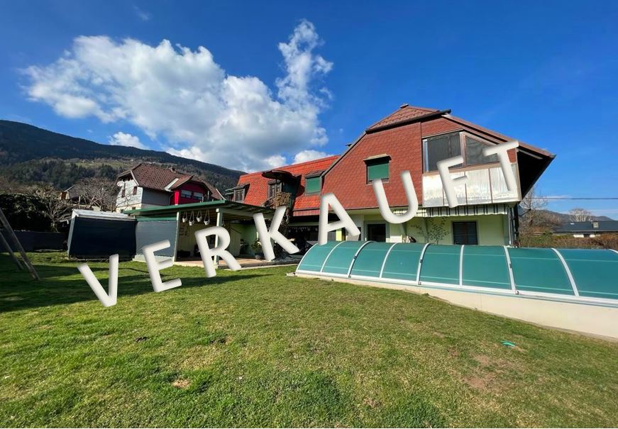VERKAUFT – Gepflegtes Zweifamilienhaus mit Pool in Sonnenaussichtslage am Ossiacher See