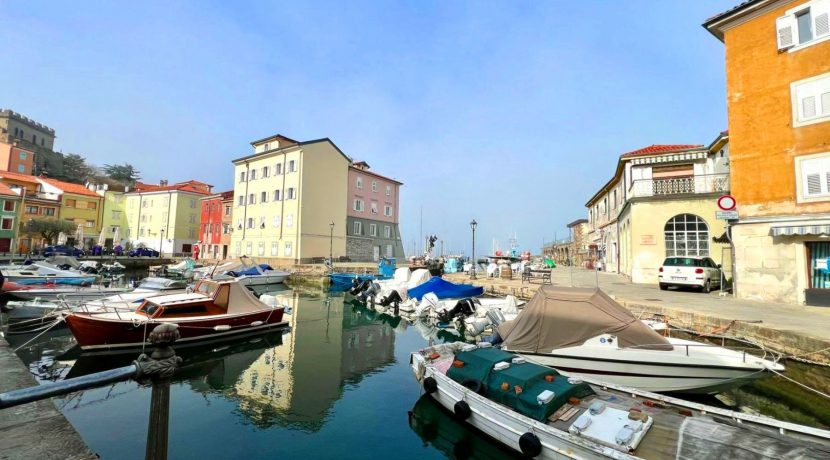 Altstadt_ Fischerhafen von Muggia bei Trieste_Italien (4)